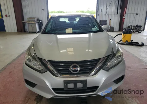 2017 Nissan Altima 2.5 z USA, uszkodzony, nr VIN 1N4AL3AP0HN366103